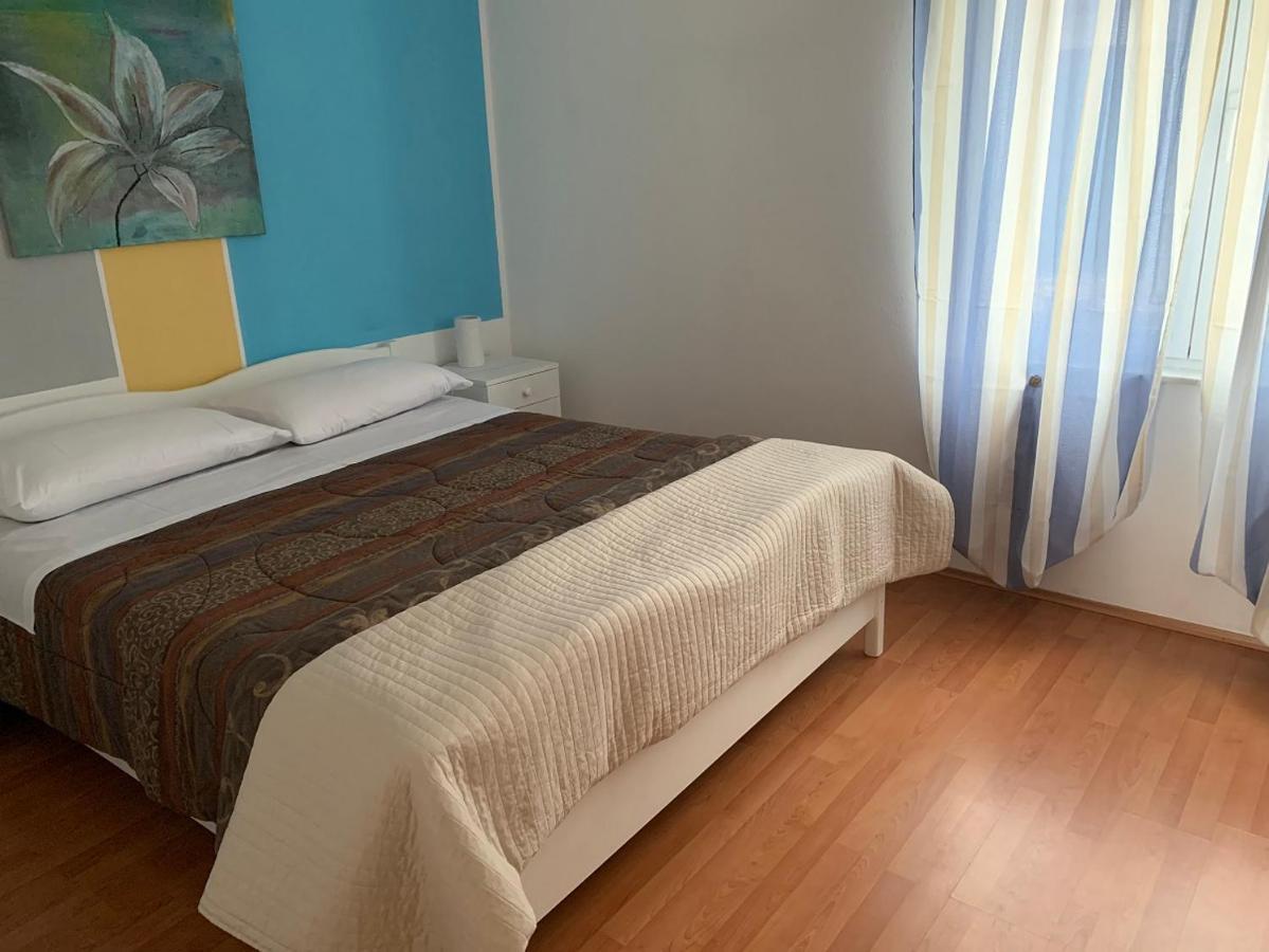 Apartman Kartec Крк Екстер'єр фото