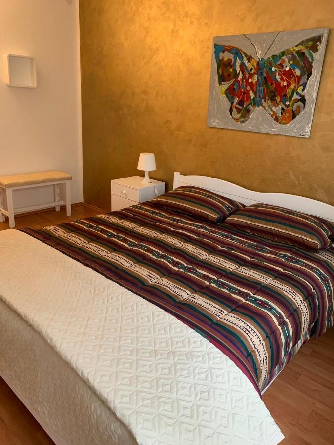 Apartman Kartec Крк Екстер'єр фото