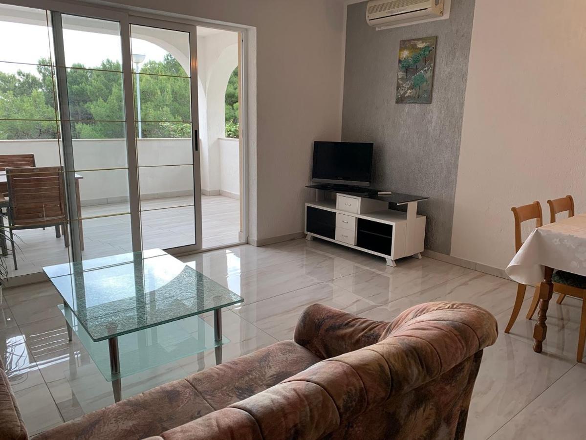 Apartman Kartec Крк Екстер'єр фото