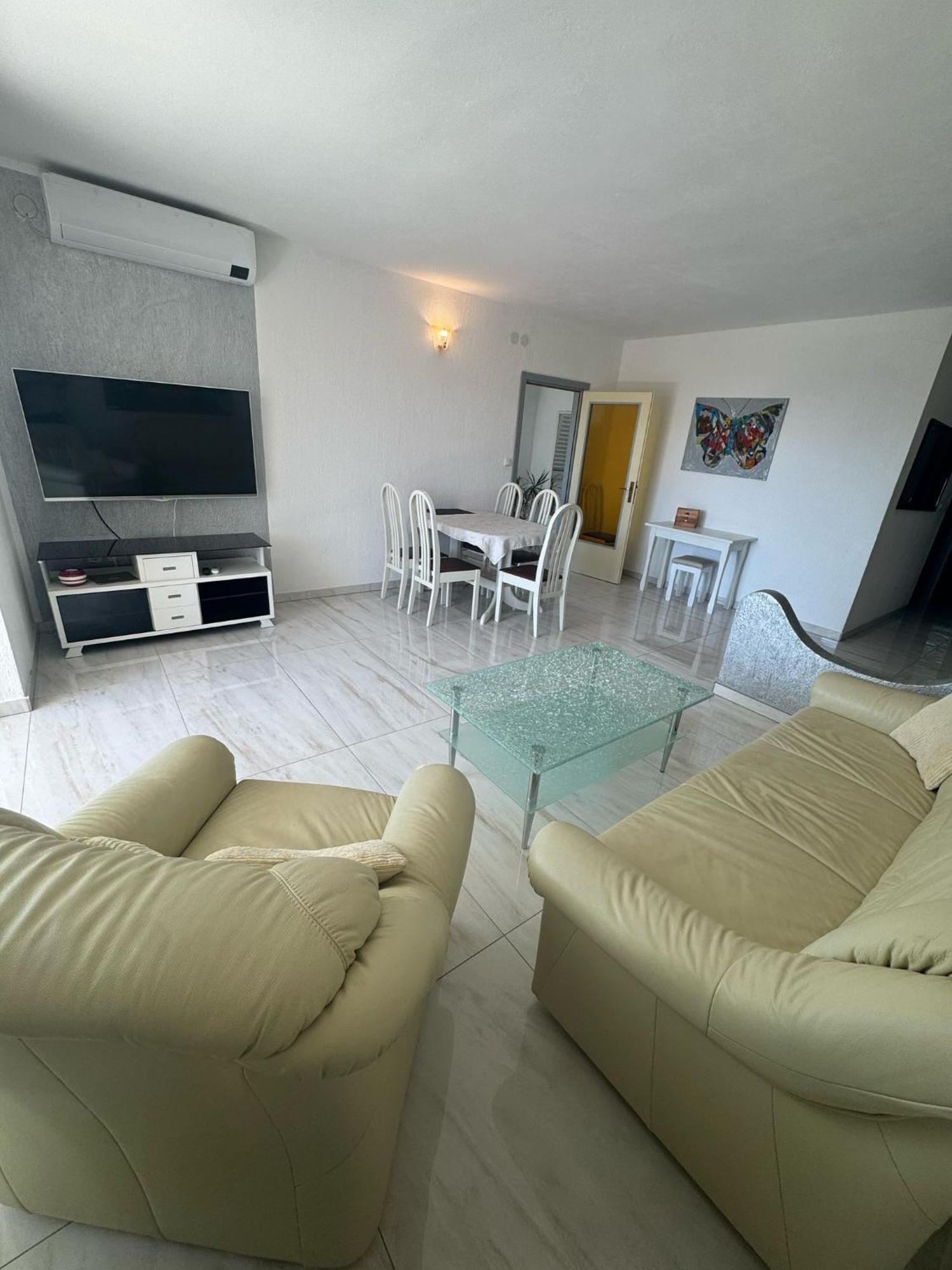Apartman Kartec Крк Екстер'єр фото