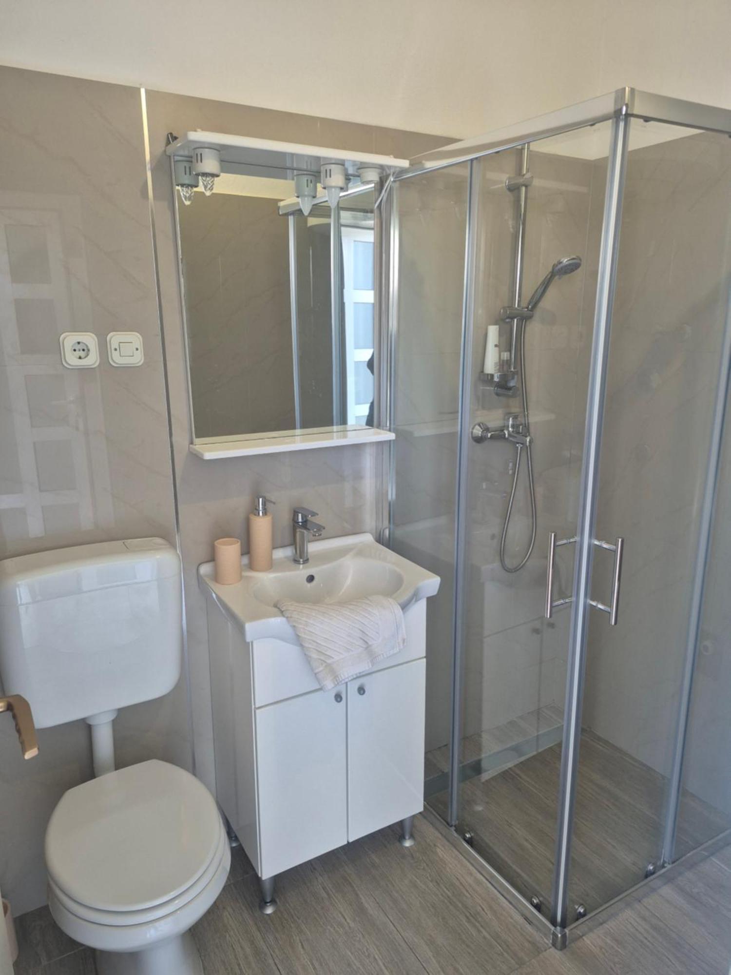 Apartman Kartec Крк Екстер'єр фото